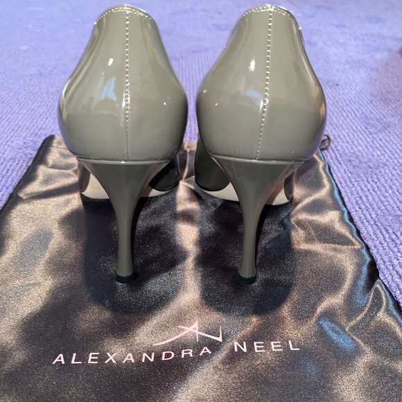 🆕 Alexandra Neel Gray Patent Leather Pumps‼️ - Picture 7 of 10